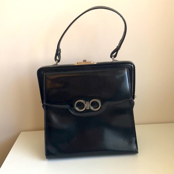 Sweetest Vintage Handbag - Picture 2 of 9